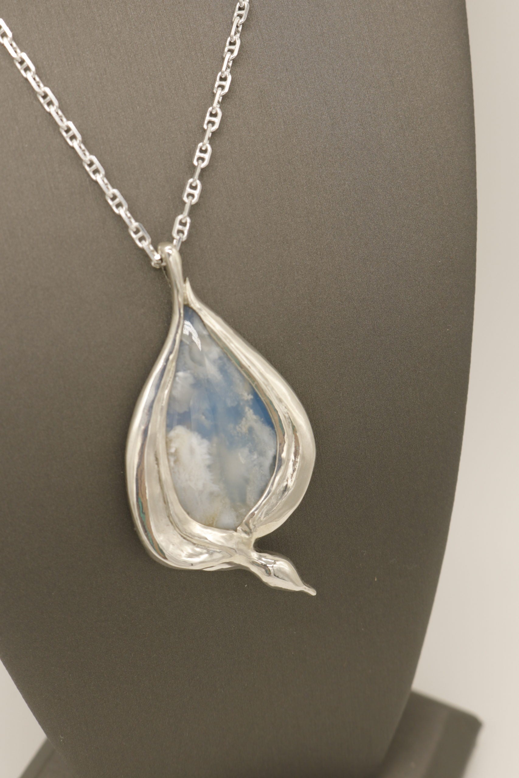 sterling silver agate pendant bird