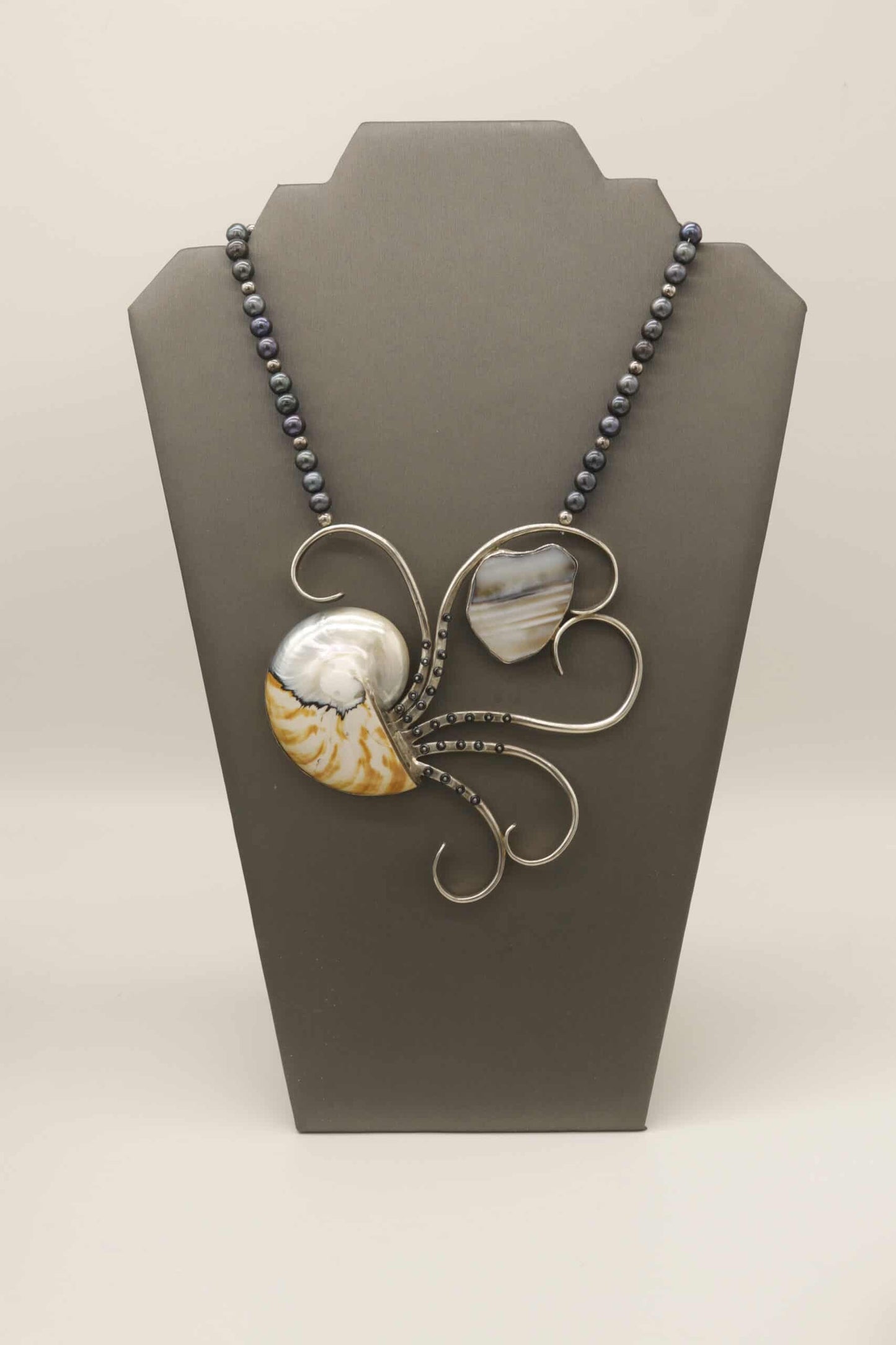 nautilus black pearl sterling silver agate necklace