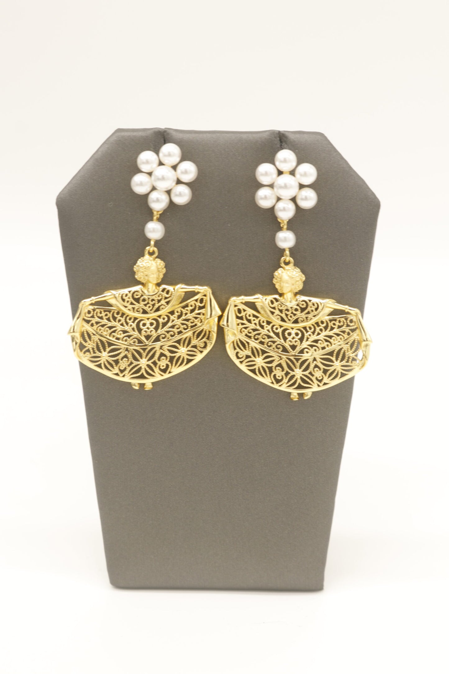 gold plated eight pearl filigree pollera dancer earrings
