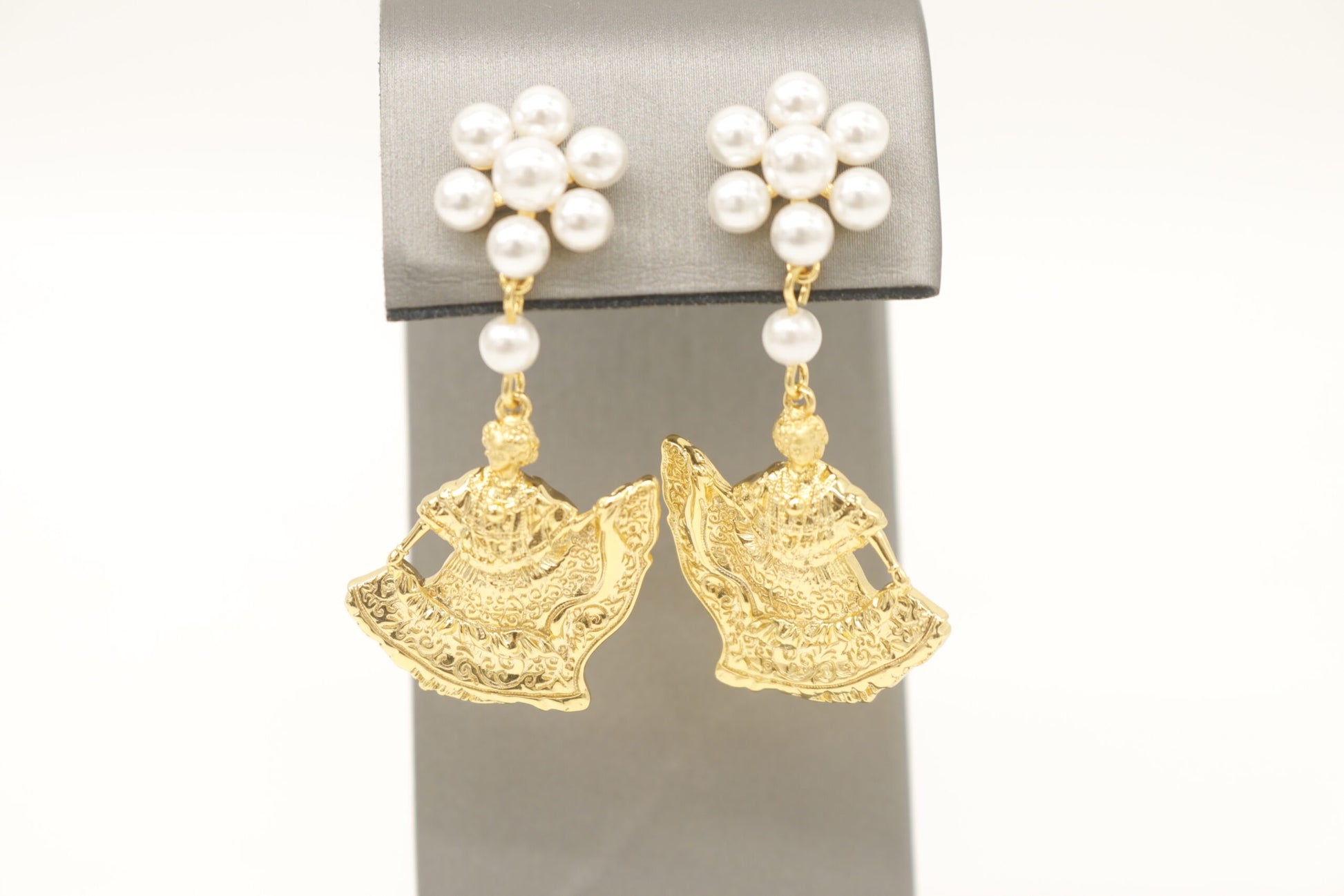 eight pearl pollera dancer earrings