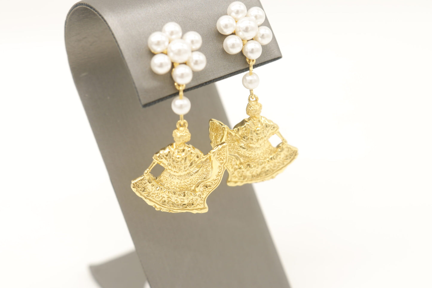 eight pearl pollera dancer earrings